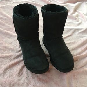 Black Uggs